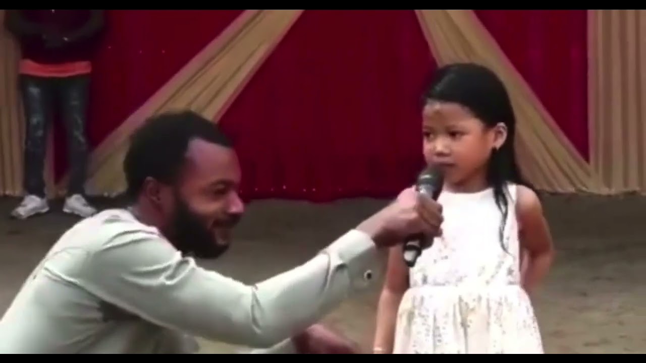 Anak Indonesia viral di nigeria | Chinonyerem come to zion to pray for her daddy problem.