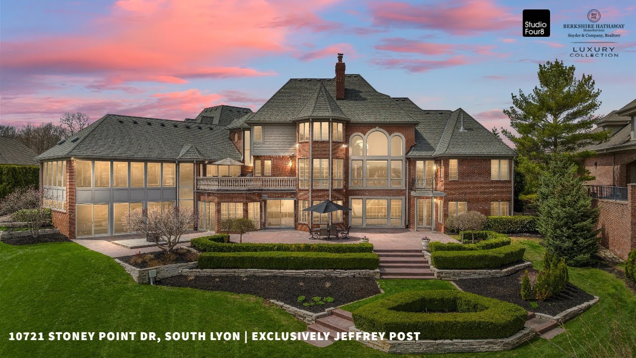 Luxury Home For Sale | 10721 Stoney Point Dr, South Lyon, MI  48178