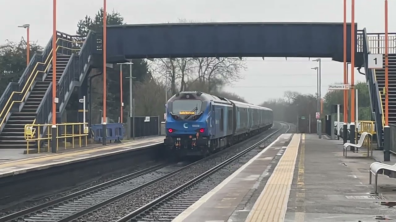 68022/CH02 passes Widney Manor with a 2 tone! #class68 #mk5 05/02/26