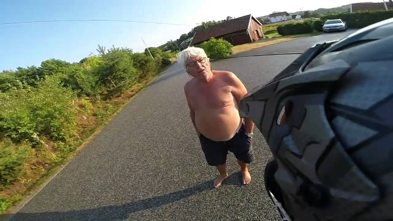 Driving my Hyper Aerox / Old man gets angry