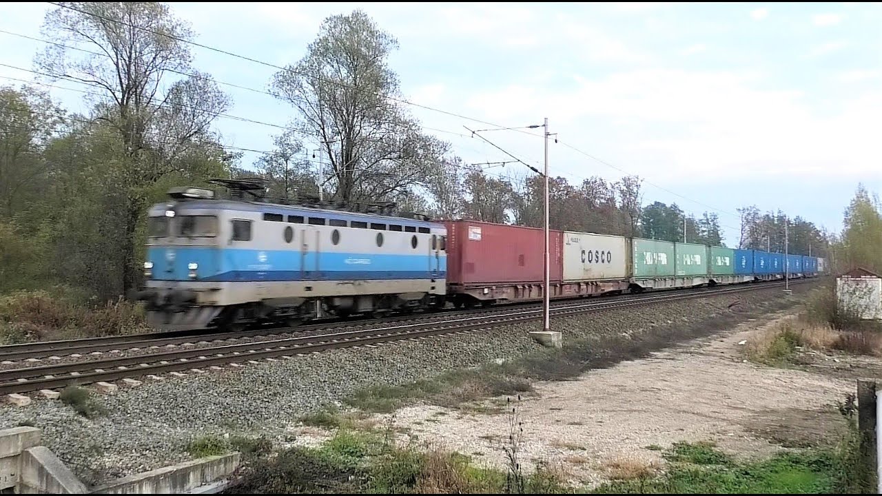 HŽ teretni vlak, lokomotiva ASEA 1141. Container train in Croatia (Croatian Railways 2021.)