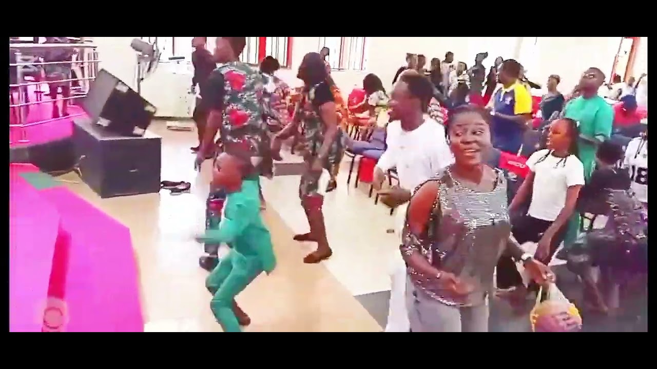 SEE THE DAVIDIC PRAISE MINISTRATION BY MINISTER BEWAJI BUNMI (HEPHZIBAH) @ LIVING FAITH CHURCH!!!