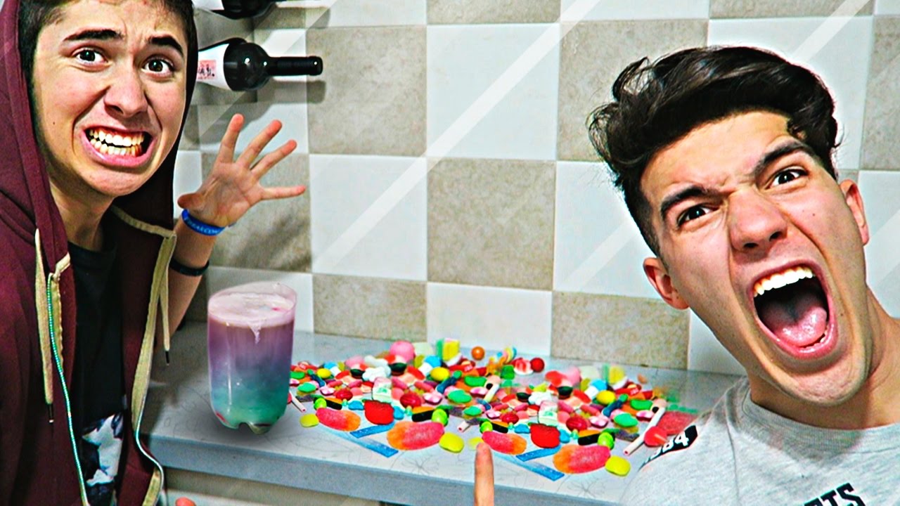 MEZCLAMOS TODAS LAS CHUCHES A LA VEZ!! BATIDO con MÁS de 50 GOLOSINAS! [Shooter]