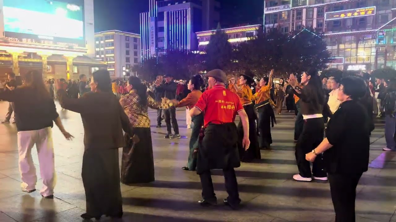 Tibetan Guozhuang Dance in Kangding