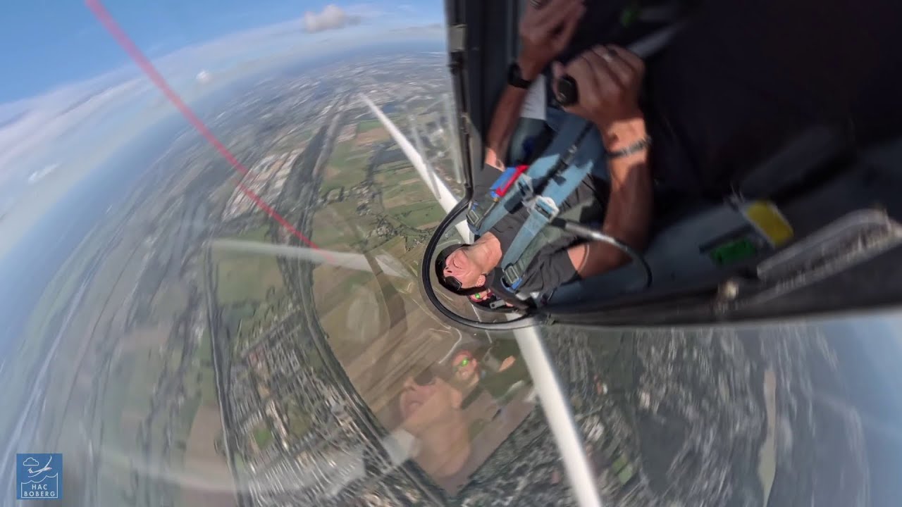 Aerobatics: ASK21 pulls almost 4 G