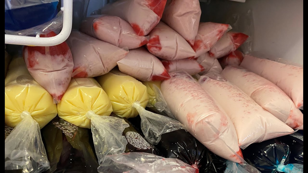 Hielitos de fresa 🍓 con crema de leche (( bolis de fresas 🍓 con crema )) para negocio $$