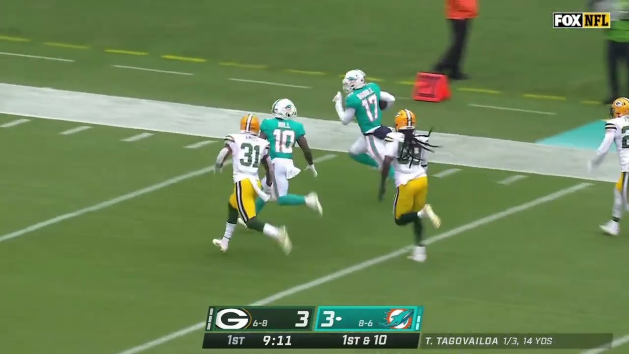 Jaylen Waddle SPEEDY 84 YARD TD & Tyreek Hill blocks downfield field for him