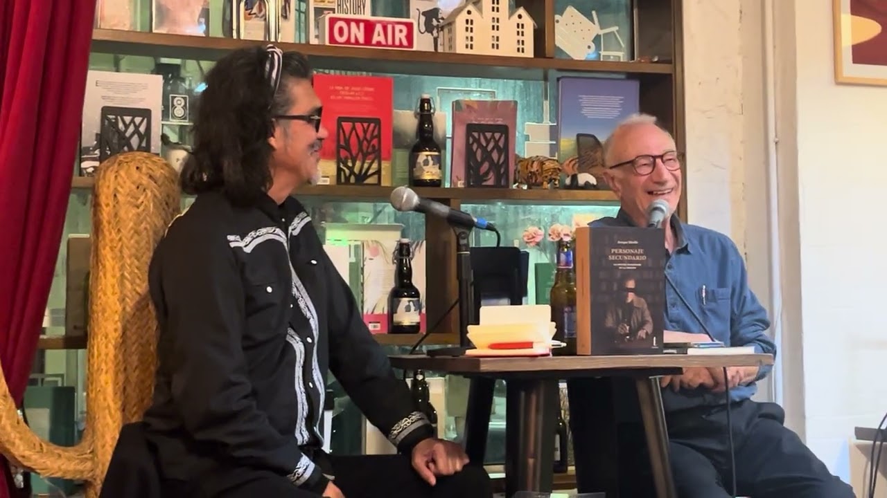 PERSONAJE SECUNDARIO. Conversación con Enrique Murillo en la cafebrería Toma 3.