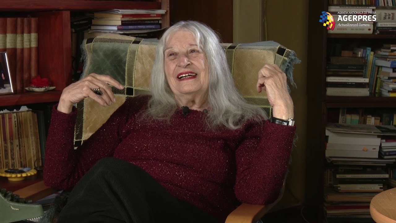 INTERVIU Scriitoarea Nora Iuga: Nu literatura a fost visul vieţii mele; pe mine m-a atras scena