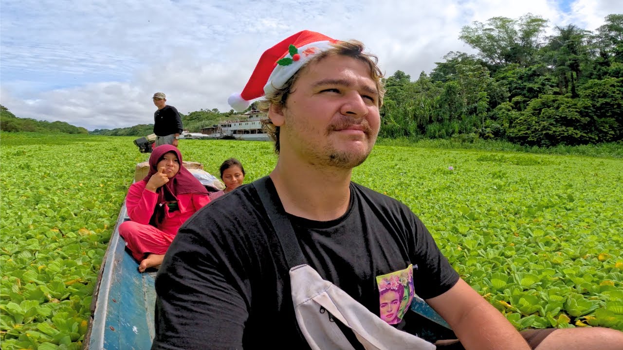 Santa Visits the Most Remote Village in the Amazon Jungle 🇵🇪