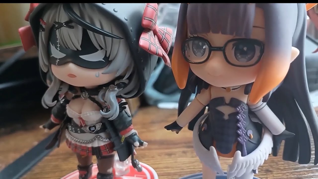Unboxing Phantomime Dead Box and Two Hololive Nendoroids (Ina and Chloe)