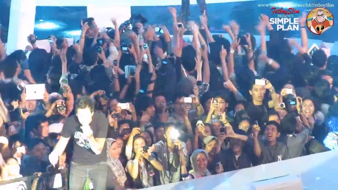 SIMPLE PLAN - WELCOME TO MY LIFE live at ANTv Viva La Vida, Jakarta Indonesia 2013