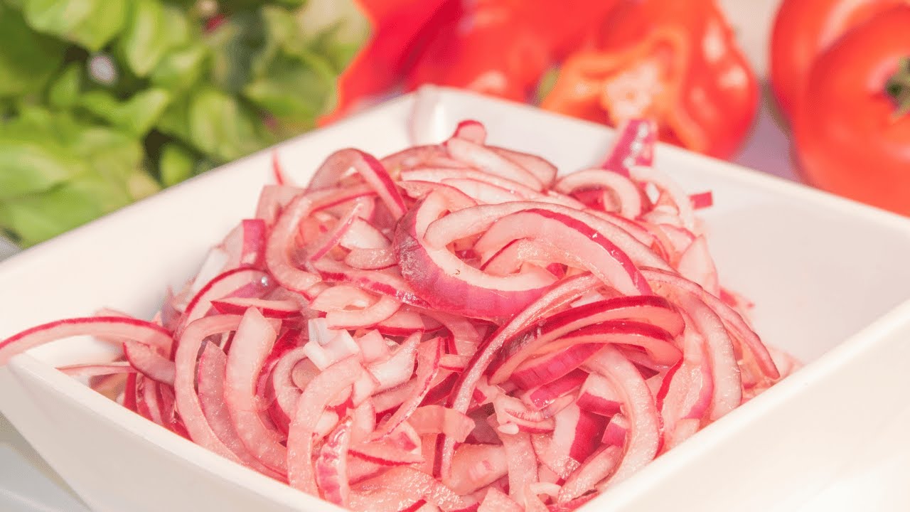 Como Fazer Picles de Cebola Roxa: Receita F&aacute;cil e Deliciosa