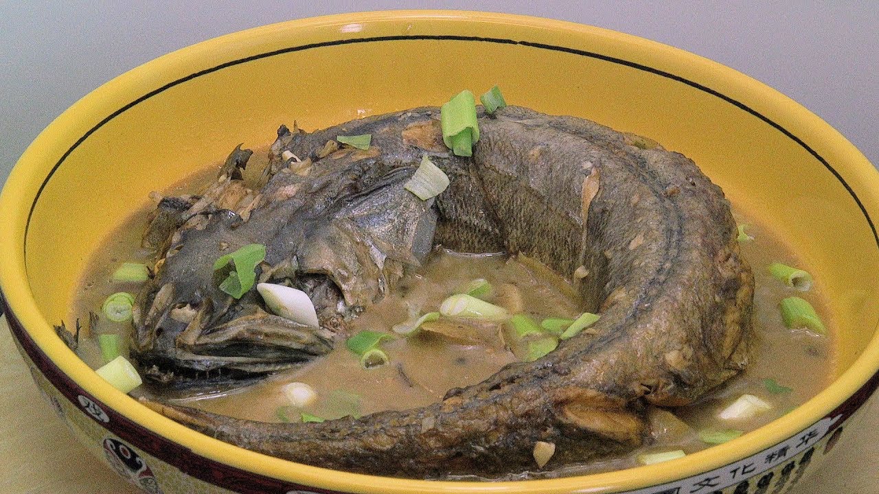 Chinese Braised (Hake) Fish (Asian Style Cooking Recipe)