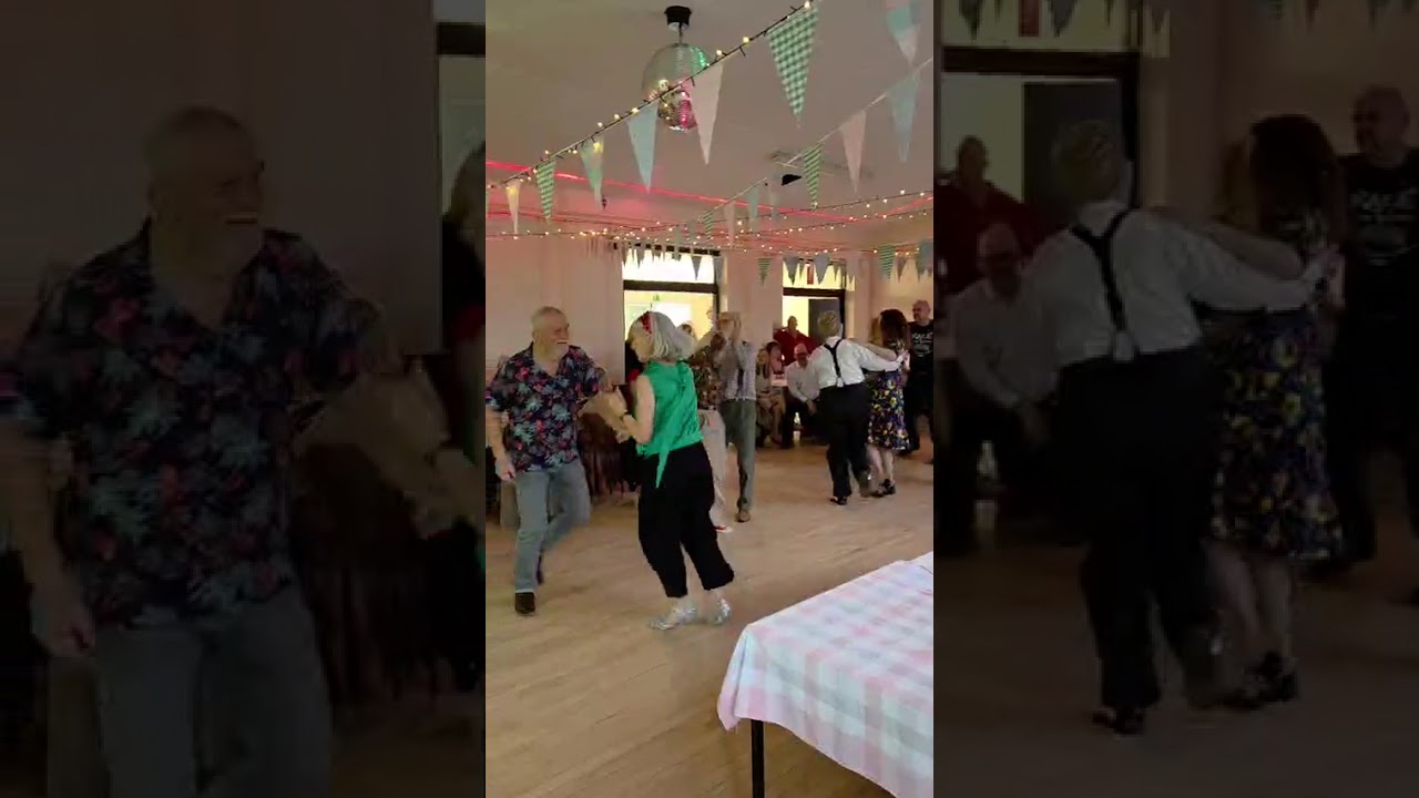 I want a new girl now sung by Danny Fisher.  dannyfisher1963@gmail.com