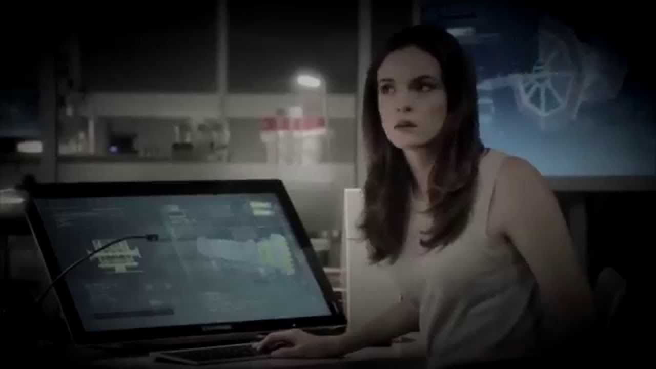 The Flash 1x07 Barry and Cailtin crack/reaction