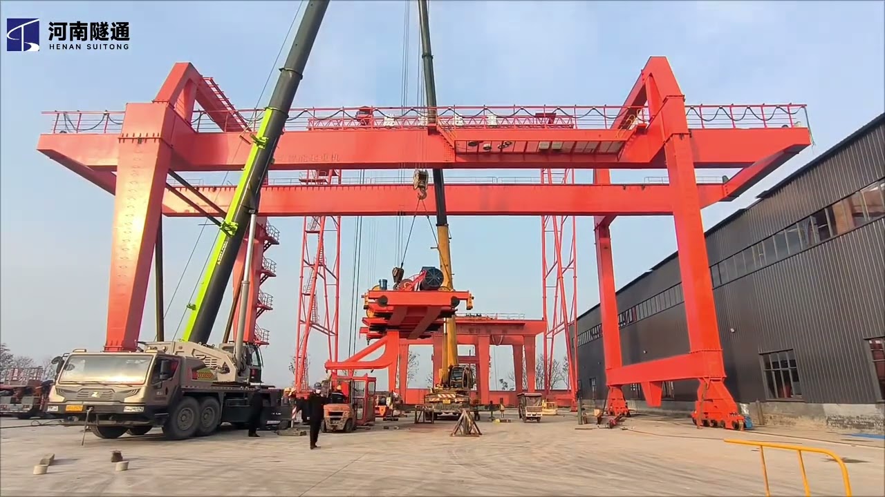 Козловой кран (двухбалочные)￼#construction #cranes #heavyequipment #engineering #cranelife #machine 