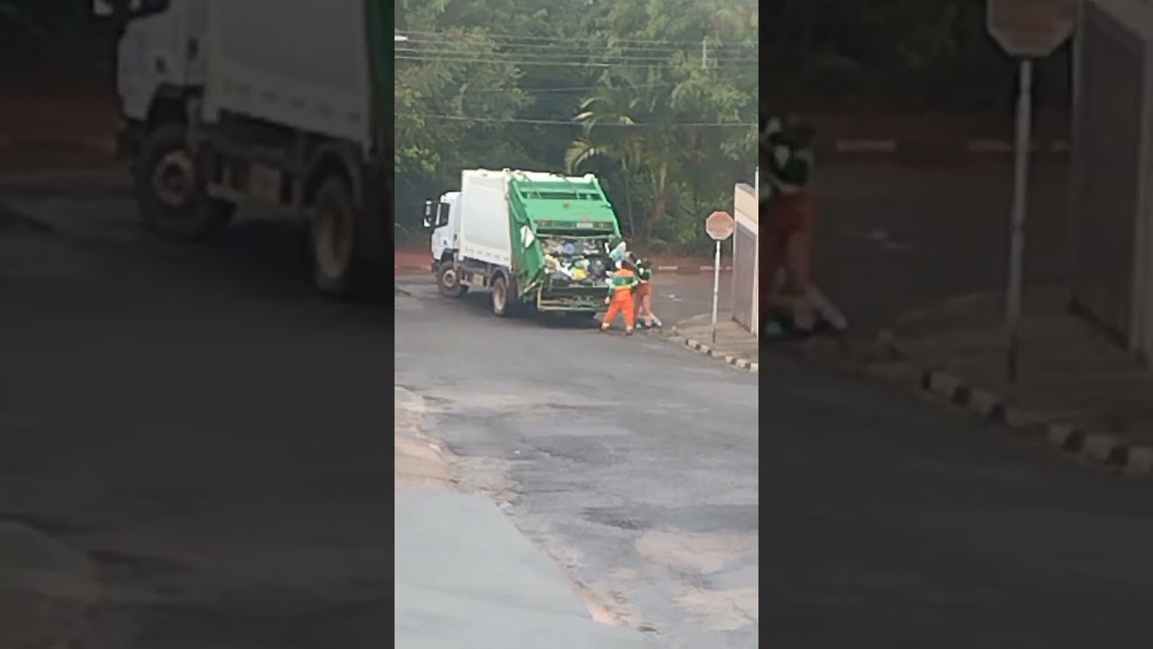 Caminhão de lixo 