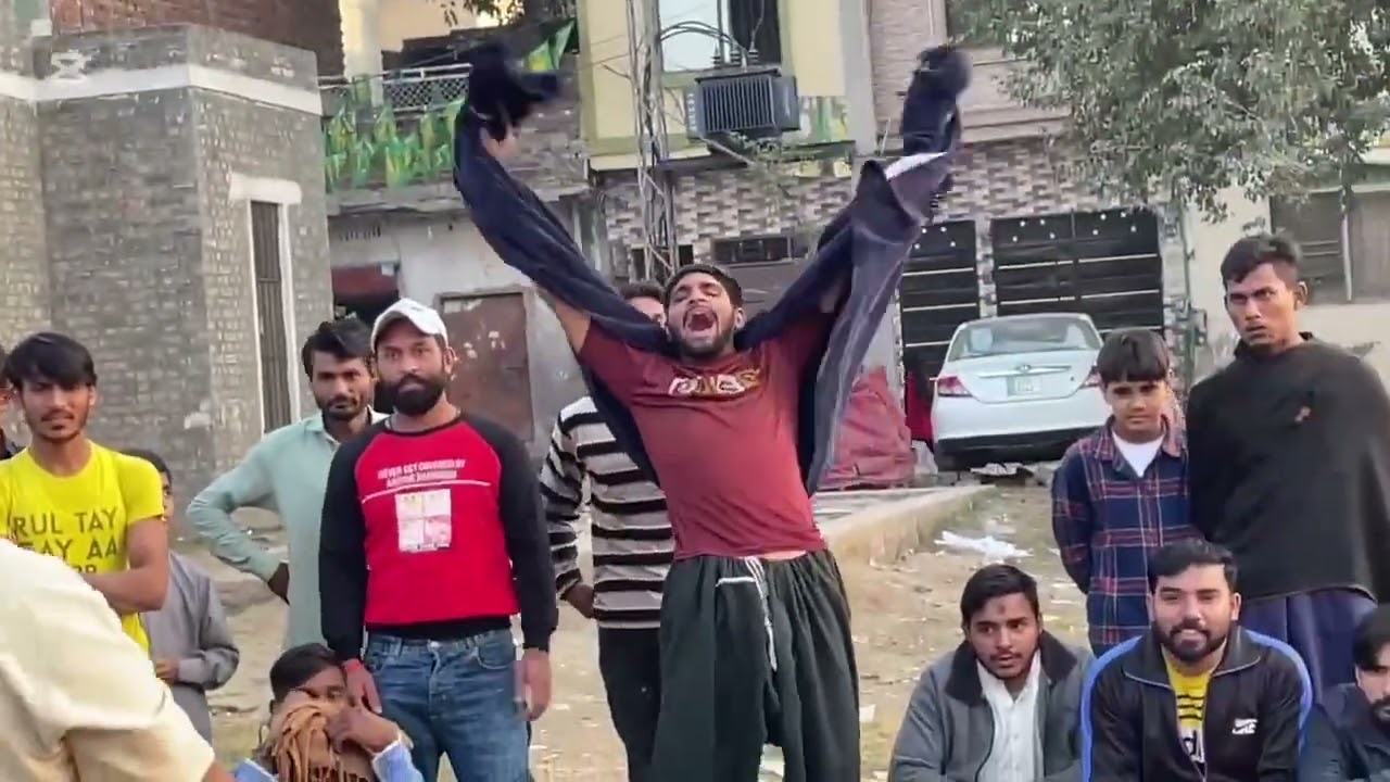 Veshi Jutt Pehlwan Vs Chota Baloch Pehlwan Bazu Pakar Muqabla 