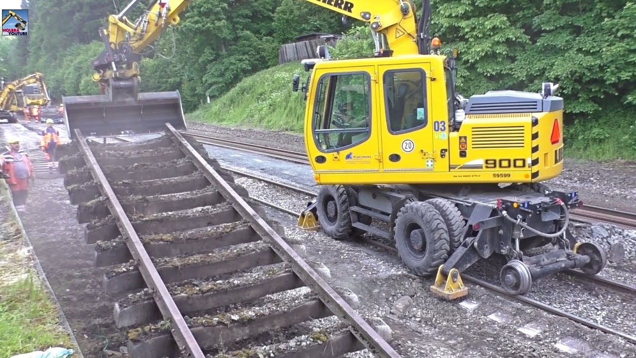 Liebherr 900 demolish railway
