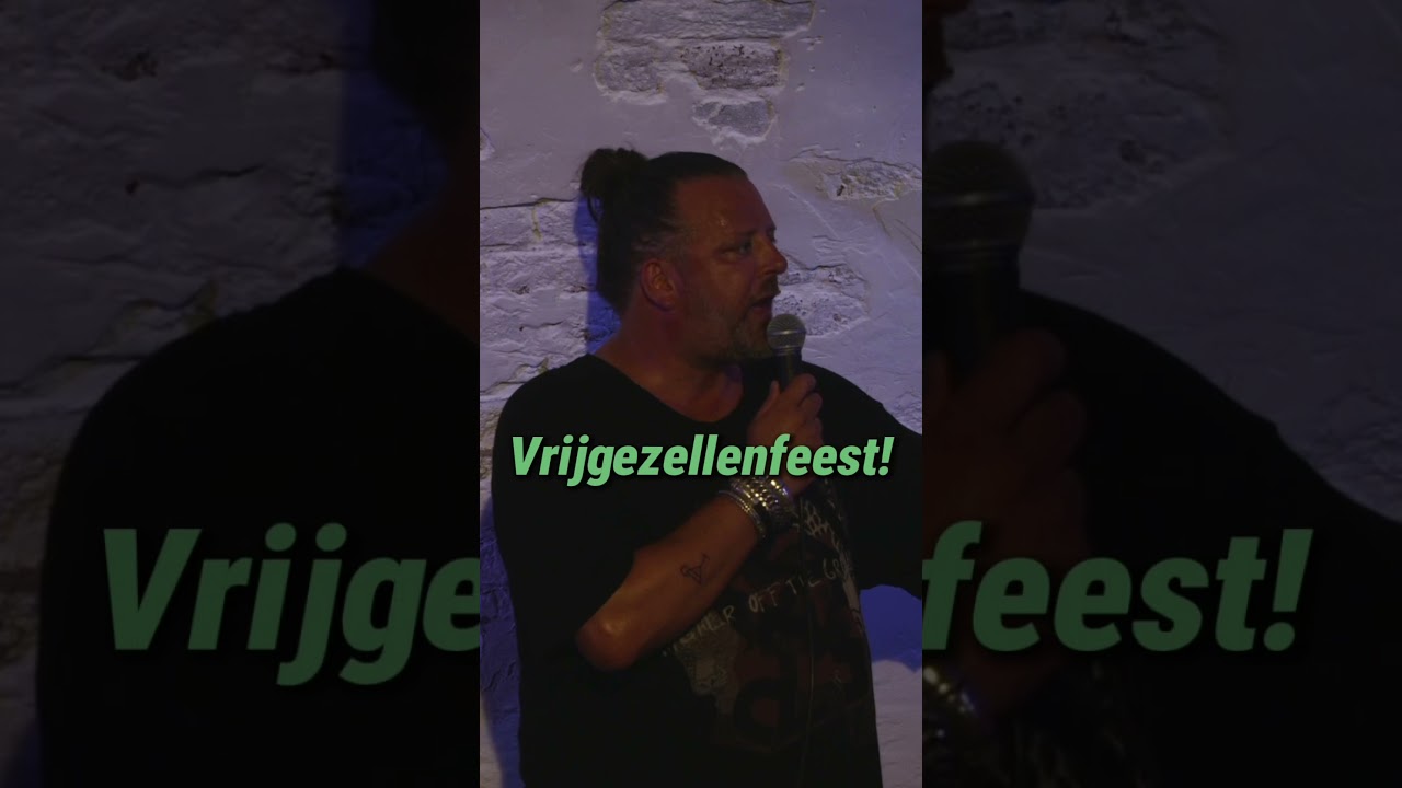 Altijd leuk, een groep mannen in de comedyclub.
