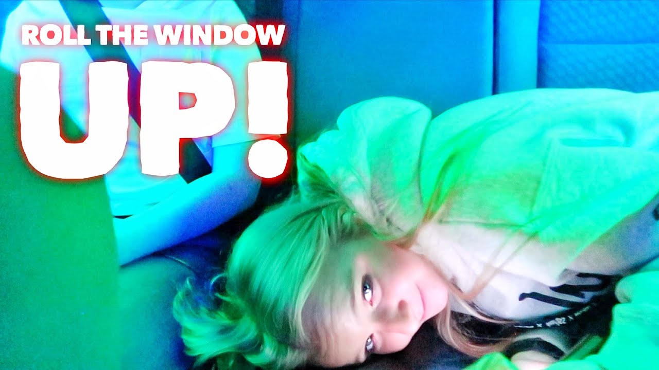 CHRISTMAS BAKING | ROLL UP THE WINDOW!!! | Vlogmas Day 22 | Family 5 Vlogs