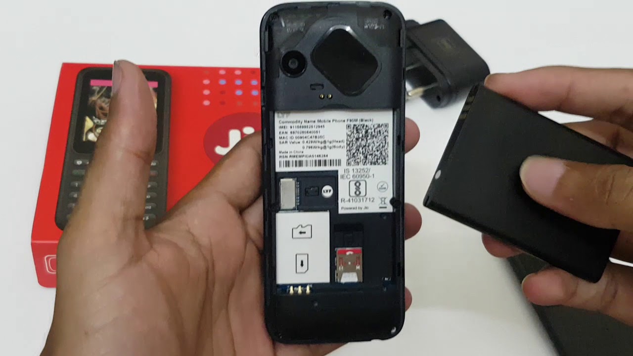 How to Insert/put the battery in Jio Phone