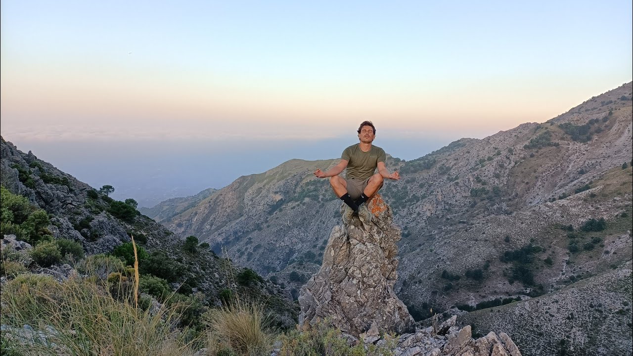 subida a la Maroma o pico Tejeda, el techo de la sierra de Tejeda, Almijara y Alhama.