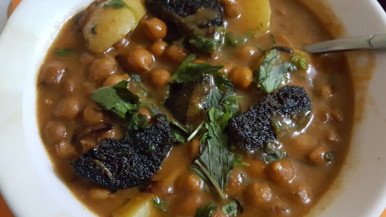 Null Bazaar Ka Famous Chana Batata (Tilli Fry Recipe's Link Is Given In Description)/ Ramadan Recipe