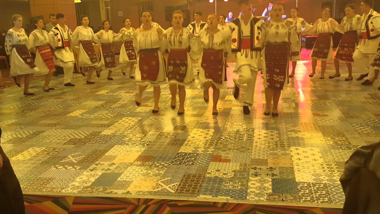 Ansamblul Folcloric "Izvorasul" Islaz- Rin Grand Hotel