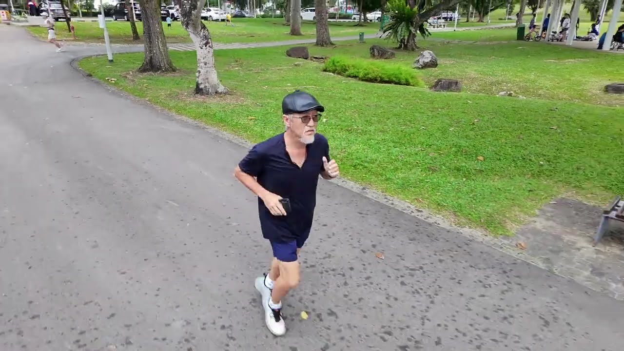Jogging with Neo. Constant Companion. DJI 20251101151311 0008 D