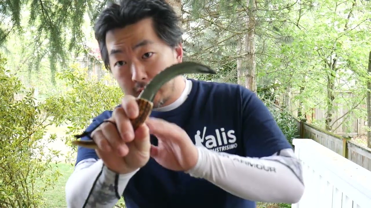 Jee's Review Fred Perrin Custom Saca Tripas aka Tranchete, Agricultural Tool Turned Vicious Weapon!