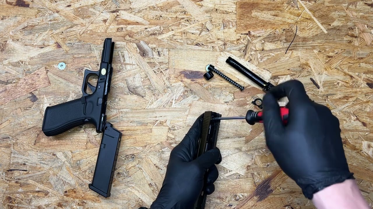 Replika Glock 17 Specna Arms rozkładanie