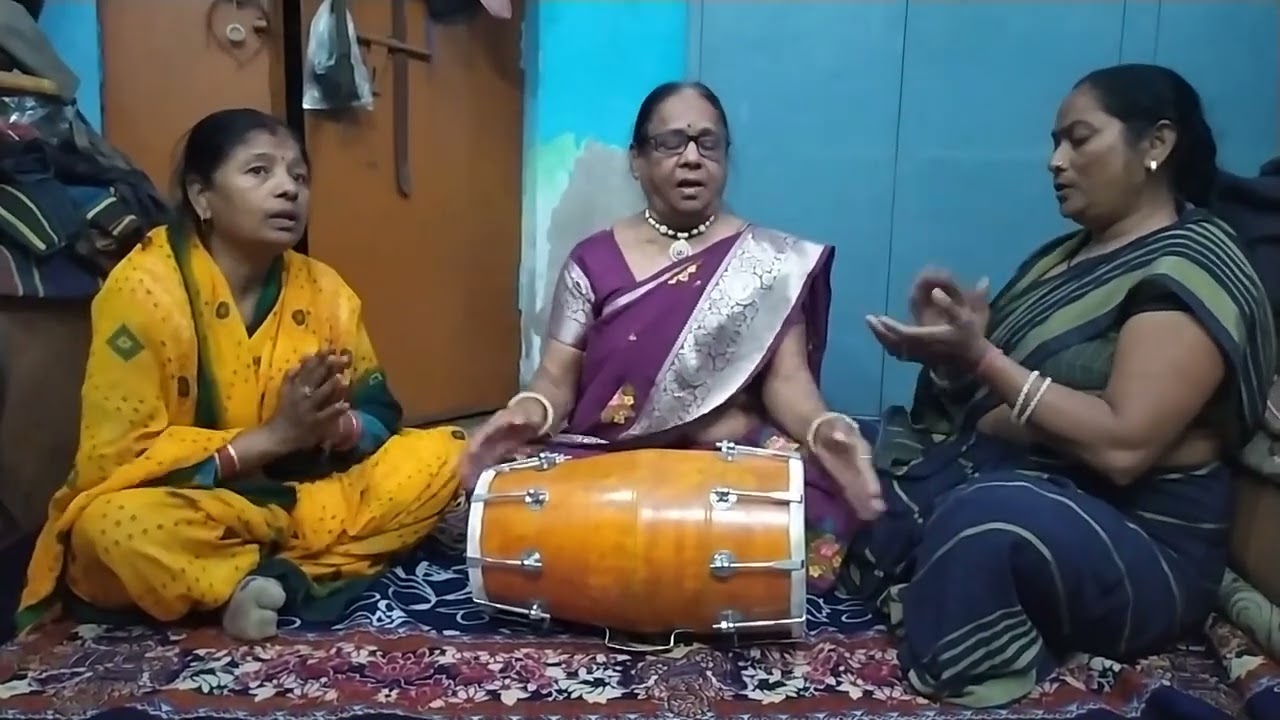 आज बिराज मै होली