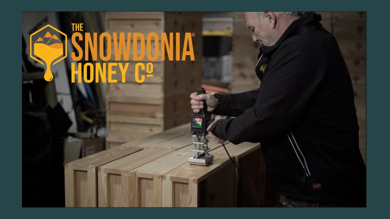 Custom Branding My Beehives! | Easy Branding Tutorial