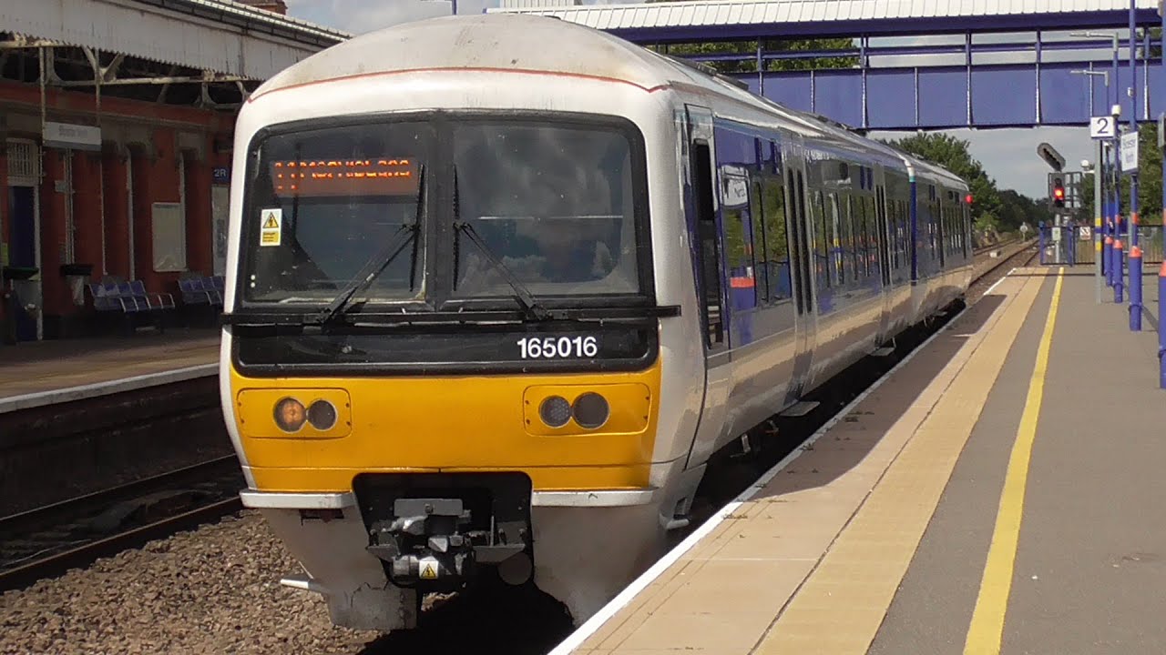 Trains at Bicester North (CML) - 14/07/2022