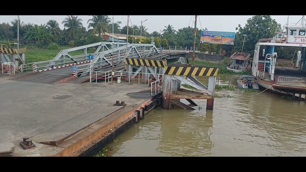 Về quê qua phà tân phú Bến tre (cũ)