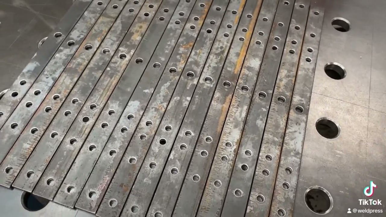 Metal bracket fabrication process @weldpress