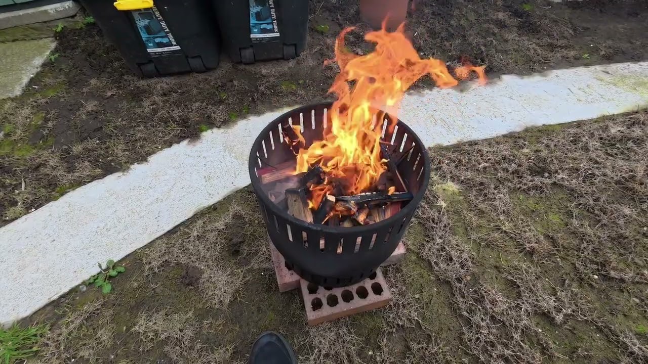 Day time Pallet Wood burn.