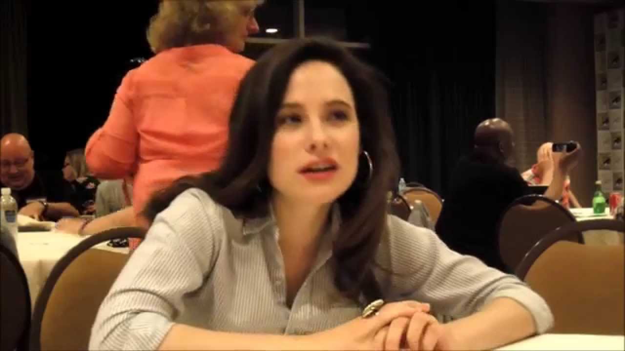 Hannibal Q&A with Caroline Dhavernas (SDCC 2014)