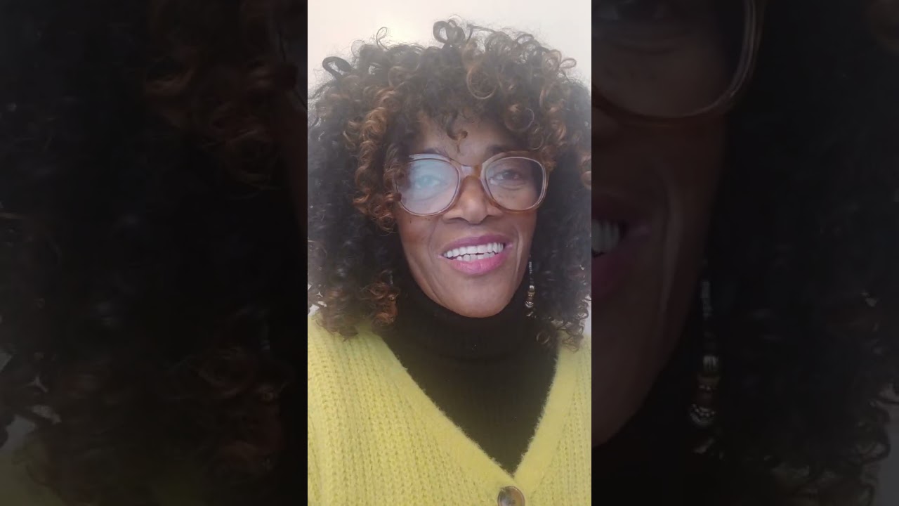 Mindful Moments with Gloria on a Friday