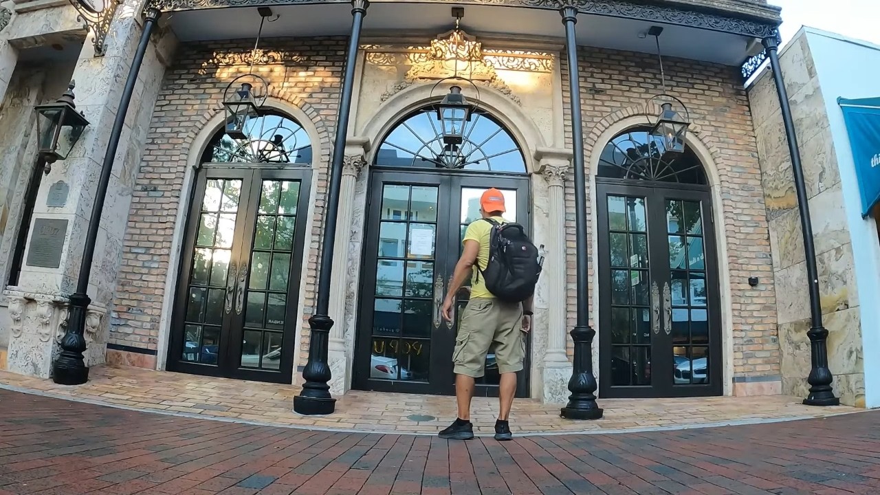 MIAMI NIGHTLIFE - COCONUT GROVE Walking Tour, Restaurant and Bar Crawl
