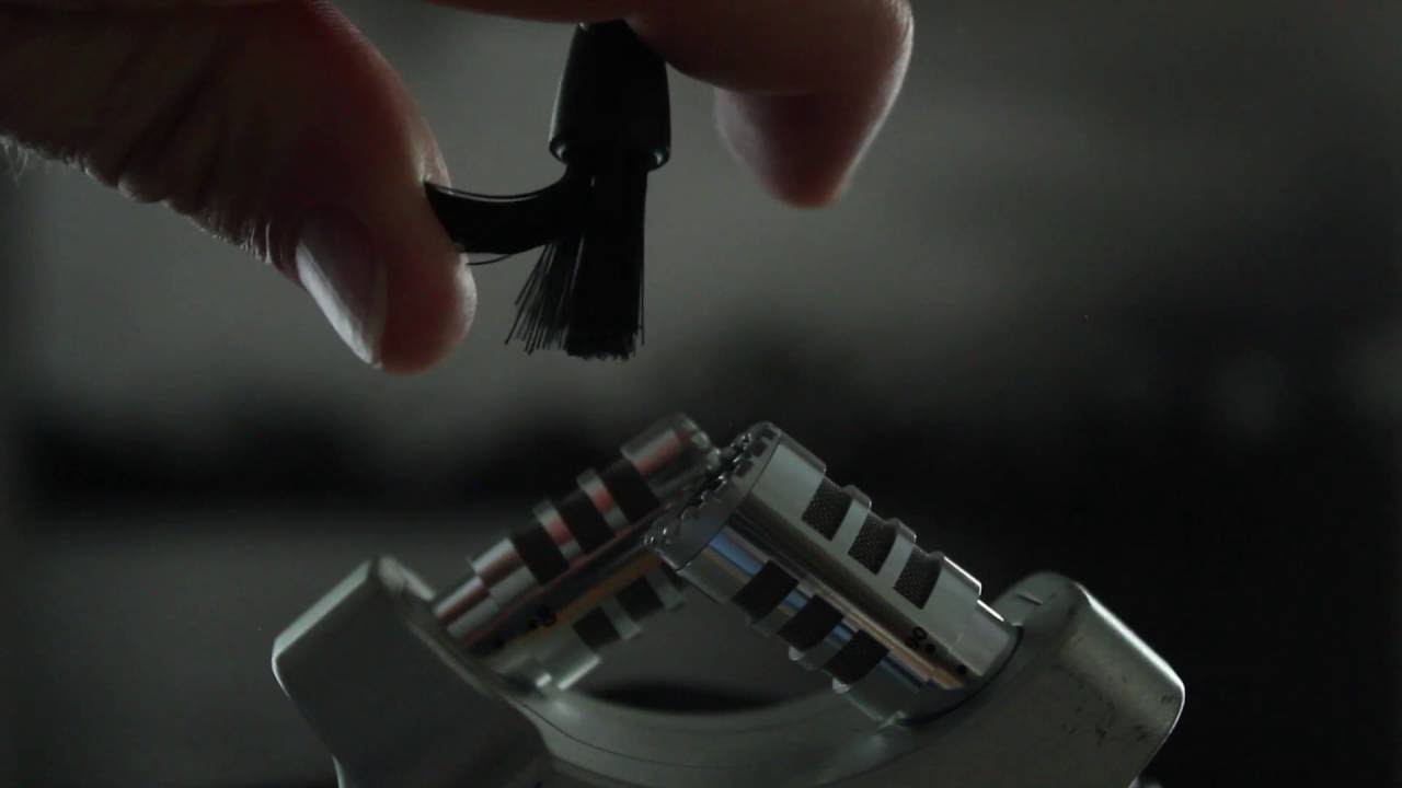 ASMR | Mic Brushing (no windscreen)