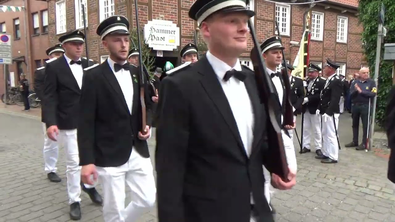 SchüWe 2025: Parade und Zapfenstreich des Drensteinfurter Bürgerschützenvereins 