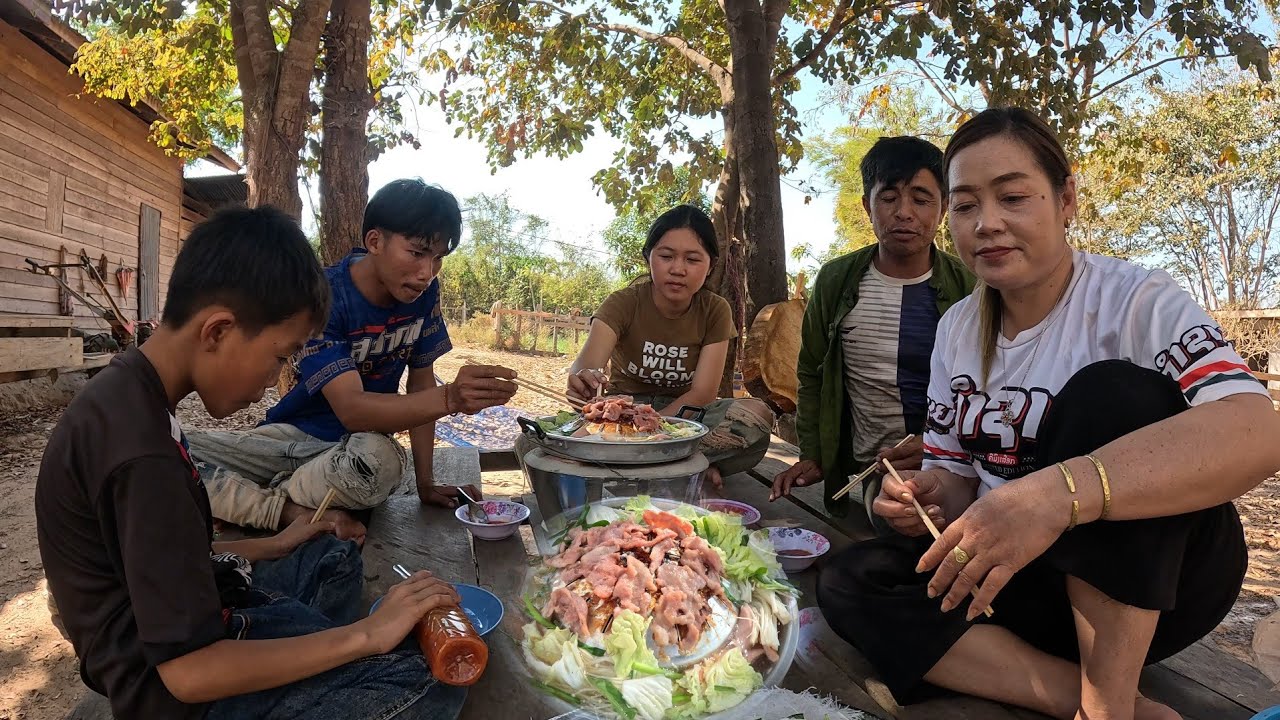 16 กุมภาพันธ์ ค.ศ. 2026 กินหมูกะทะกับครอบครัว