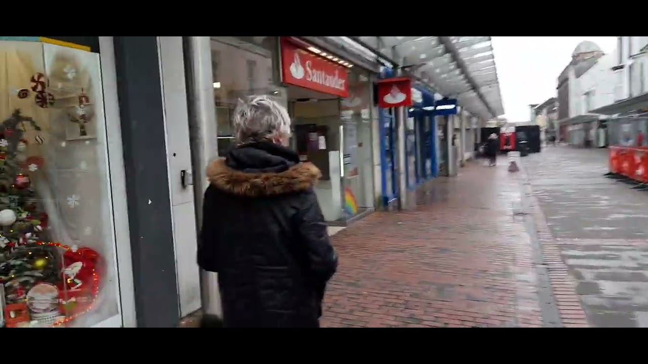 (£15 Million) Llanelli will be given to rebuild it self (24 empty shops WHY building new shops ?)