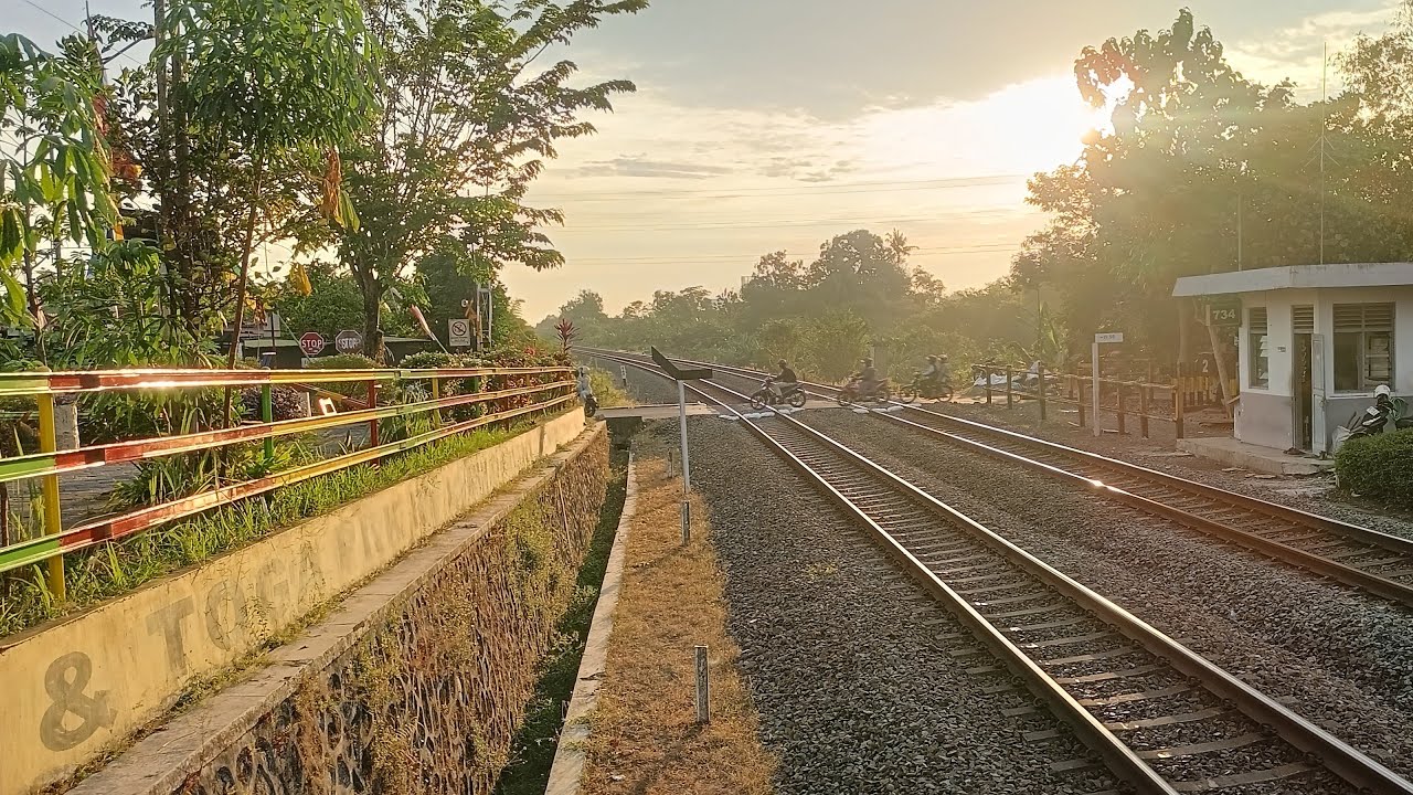 [Hunting] Kereta api di Banyumeneng