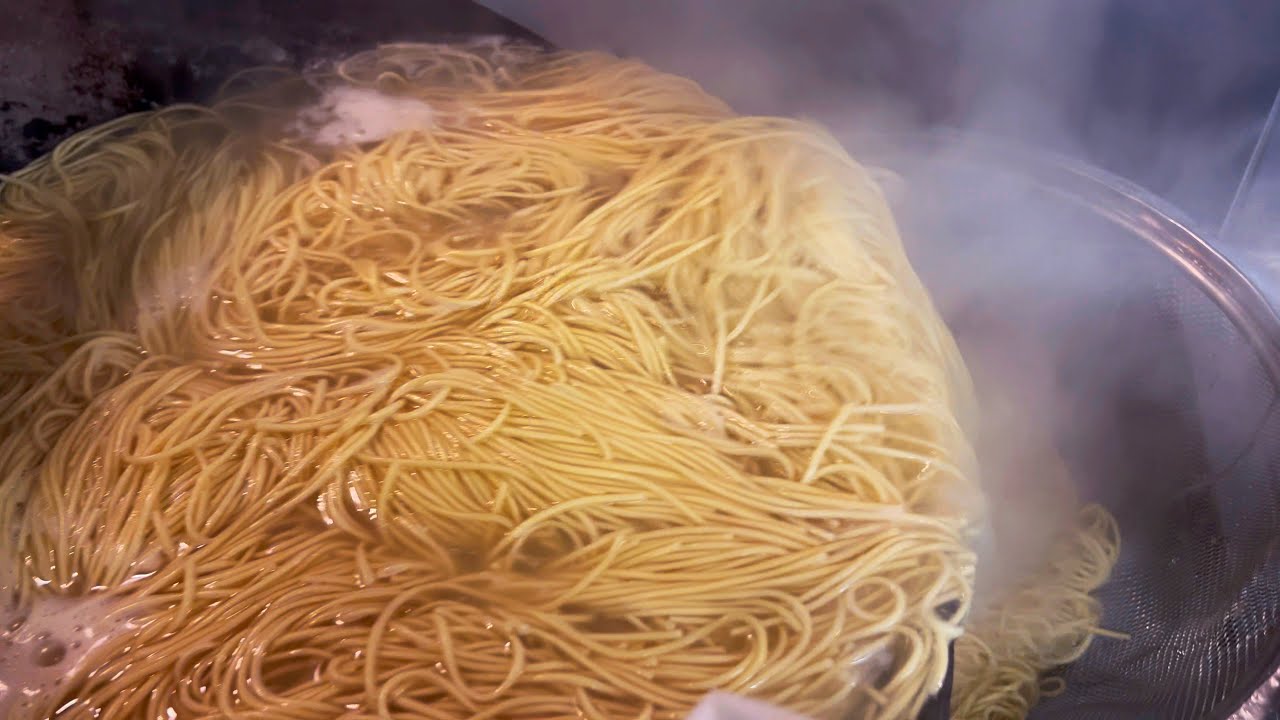 業スーで買ってきた中華そばで焼きそばしてみた。I tried yakisoba with chinese noodles I bought at the supermarket
