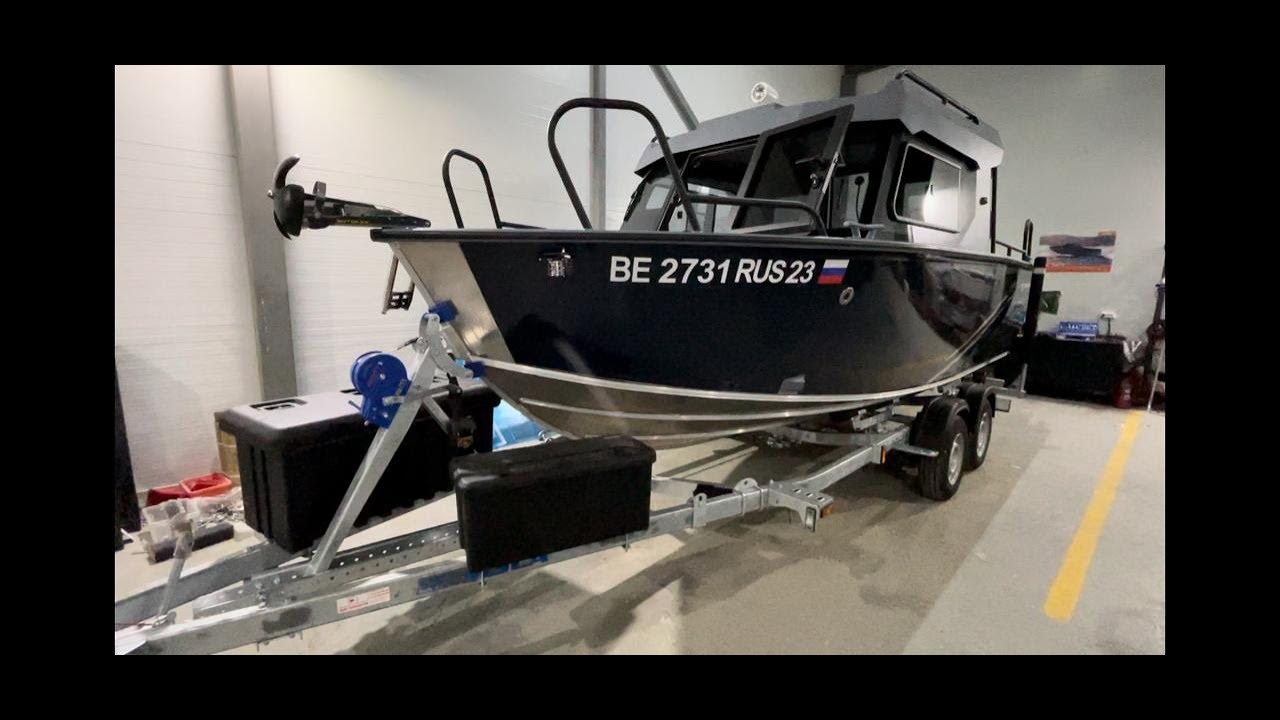Катер REALCRAFT 600 Cabin для путешествий и отдыха на воде от компании САЛЮТ.