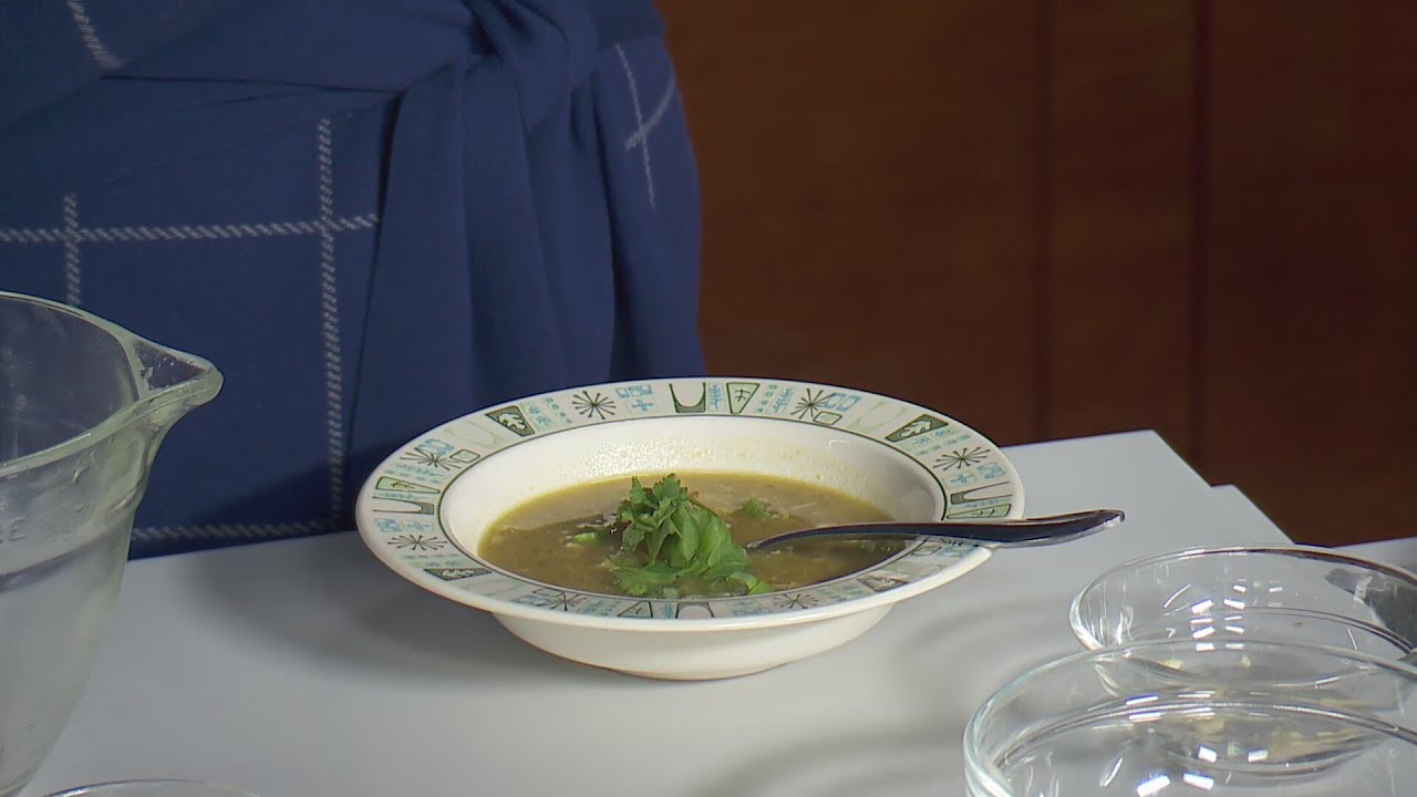 Lunchbreak: Tomatillo Chicken Tortilla Soup